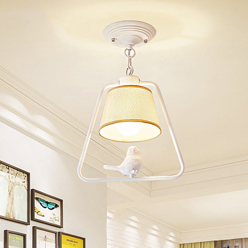 Cono negro/negro Luz de techo colgante de tela tradicional 1 Lámpara de estar de sala de estar con pájaro