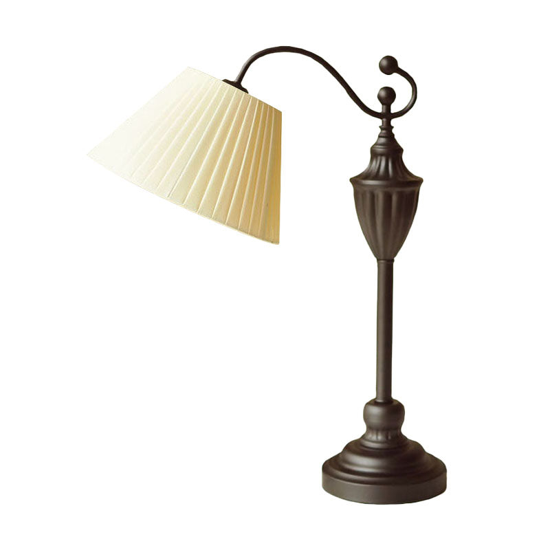 Traditional Barrel Shape Study Light 1 Light Fabric Task Lighting in White/Blue/Green for Bedroom