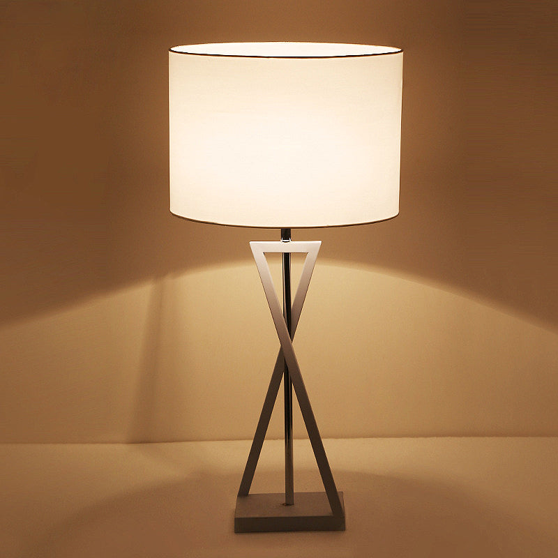Lampada da scrivania del tamburo nero/nero Tessuto tradizionale 1 camera da letto leggera LEGGIO LEGGI
