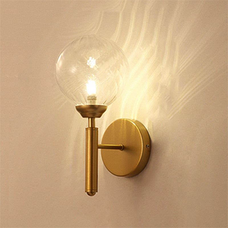 Sfera di luce in ottone in ottone in vetro trasparente a 1 luce moderna lampada da parete per camera da letto