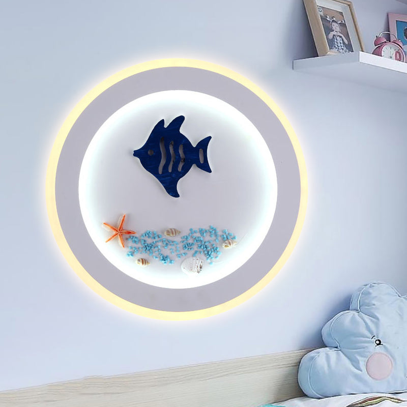 Nautisch stijlvolle cirkel wandlicht met zee -acryl -led sconce lamp in wit voor kinderslaapkamer