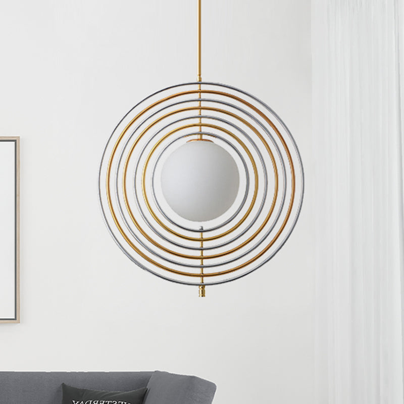 Luz colgante de órbita de vidrio esmerilado con comedor de anillo concéntrico 1 luz colgante moderna en oro