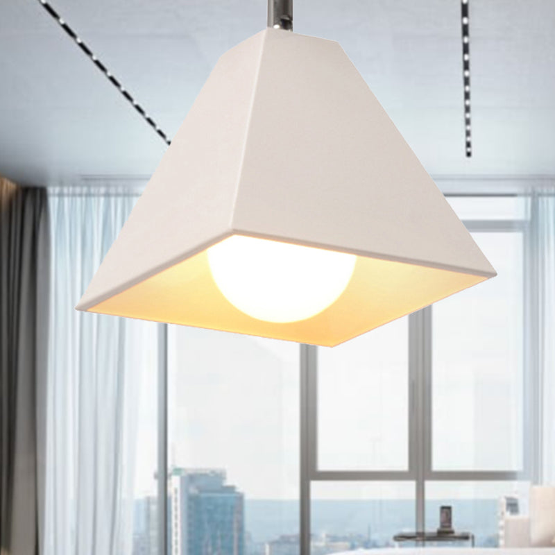 1 Craftsman Head Flush Mount Light moderne plafond en métal élégant pour la boutique de tissu de bureau