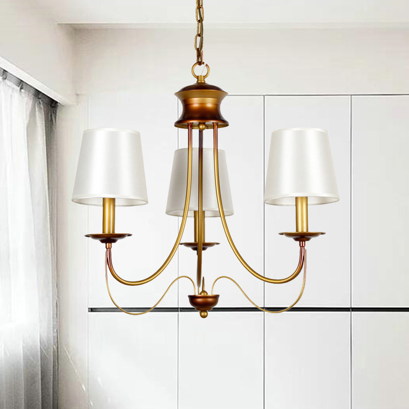 3/5/6 lichten messing afwerking hangende kroonluchter traditioneel conisch plafondlicht met witte stoflampschaduw