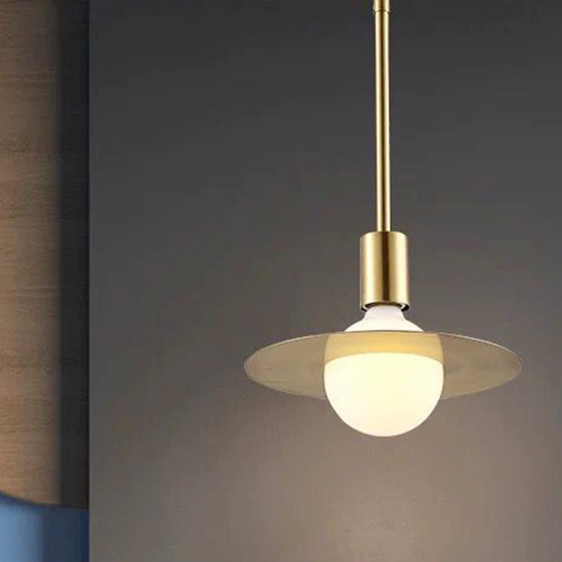Lámpara colgante de órbita posmoderna vidrio blanco 1 cabezal kit de luz colgante con sombra de metal de disco dorado