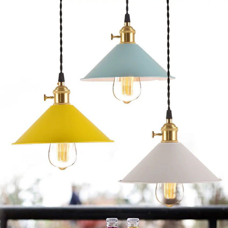Light ombrello industriale Nordic Light Metal Macarons Colorful Macarons a 1 luci a pendente Accensione