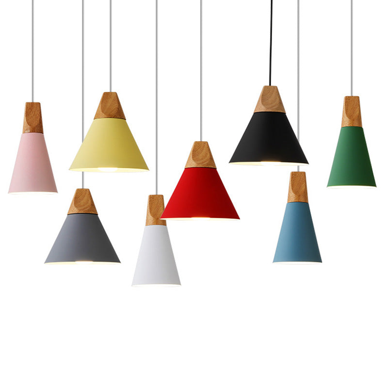 Metal Tapered Hanging Light Nordic Style 1 Light  Restaurant Ceiling Pendant Lamp  with Wooden Top