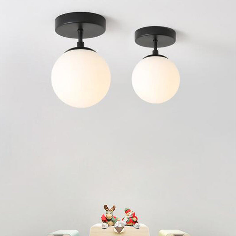 Lustre semi-affleurant sphérique contemporain, luminaire de plafond en verre dépoli à 1 lumière pour couloir