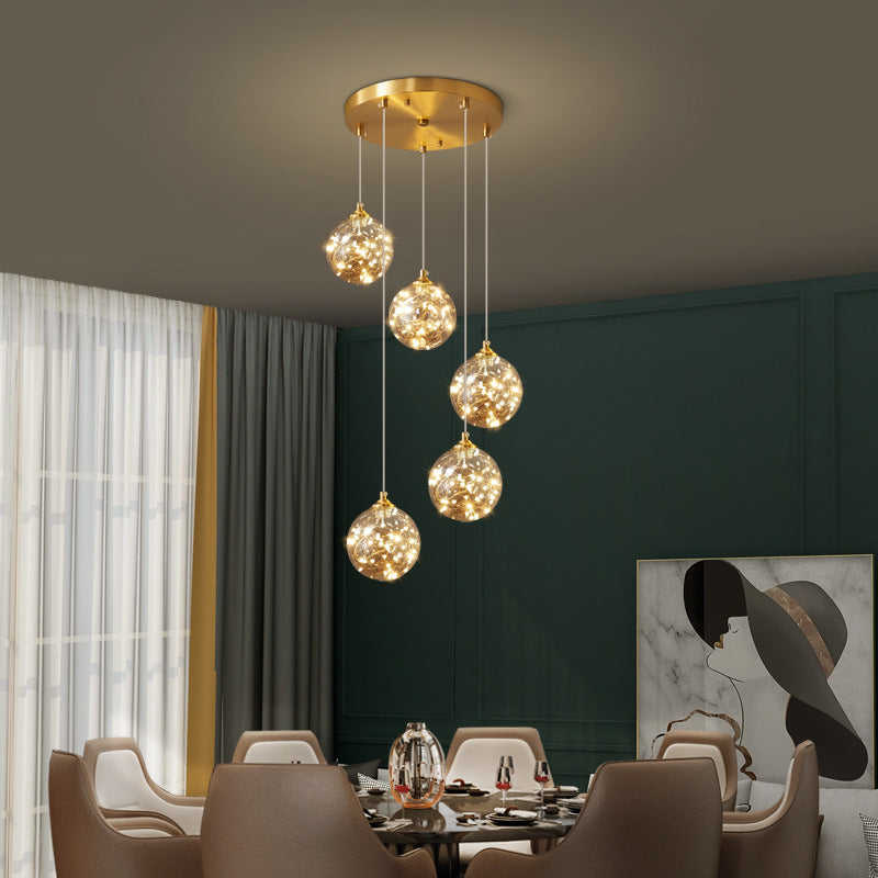 Lámpara de suspensión global de acabado de latón Nordic Amber Glass Led Starry Pends Lighting for Bedroom