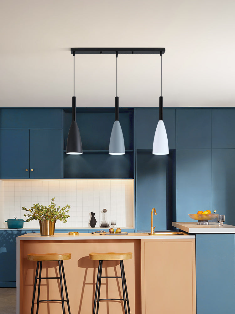 Lámpara de suspensión de 3 luces de tono de metal de estilo macarrón