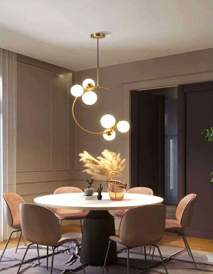 Postmodern metalen hangende kroonluchter lichtbolgolglasschaduw plafond kroonluchter in goud voor slaapkamer