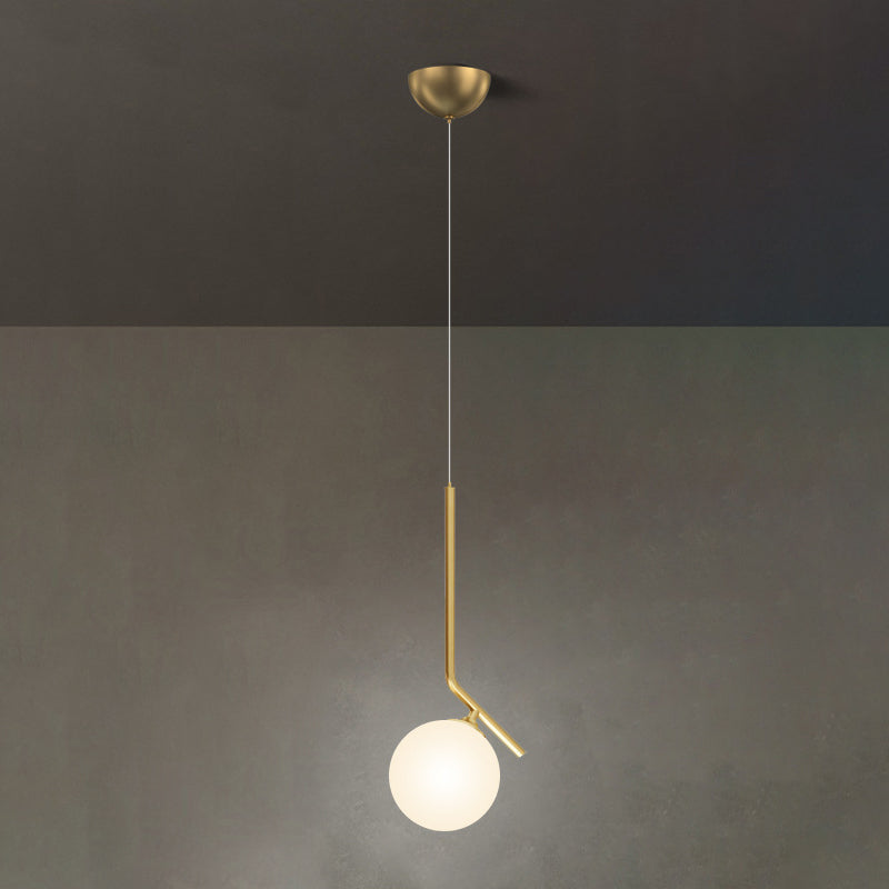 Globe de conception du milieu du siècle Lampe suspendue Opale Grosted Glass Shade 1 Light Pendant Light