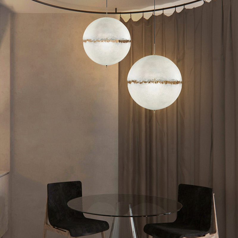 Luce di sospensione della sfera di luna bianca Light decorativo 1 lampadario in resina a testa per corridoio
