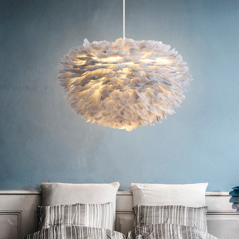 Art Deco White Feather Pendant Lighting Modern Nordic Creative Globe Hanging Ceiling Light for Bedroom