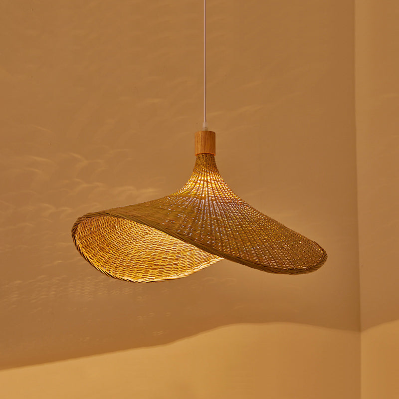Beige Hut Form Suspension Anhänger Licht zeitgenössischer Stil Rattan Anhänger Beleuchtung