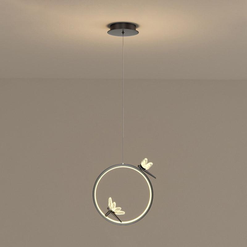 Circolo in metallo a sospensione Luce a sospensione moderna Luce a soffitto a led con l'arredamento della libellula