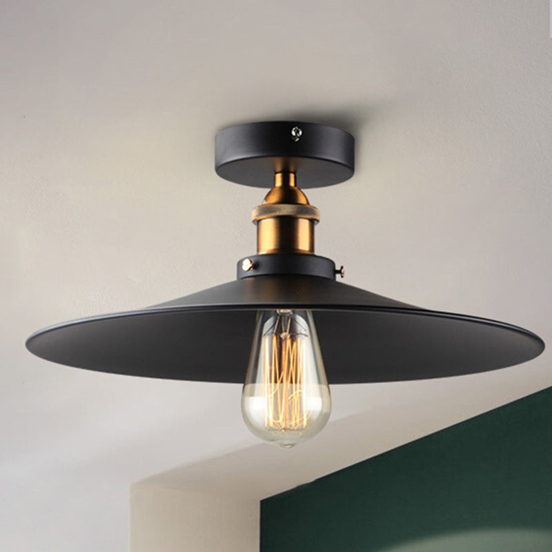 Lampada da soffitto industriale in metallo leggero con bordi smerigliati 1