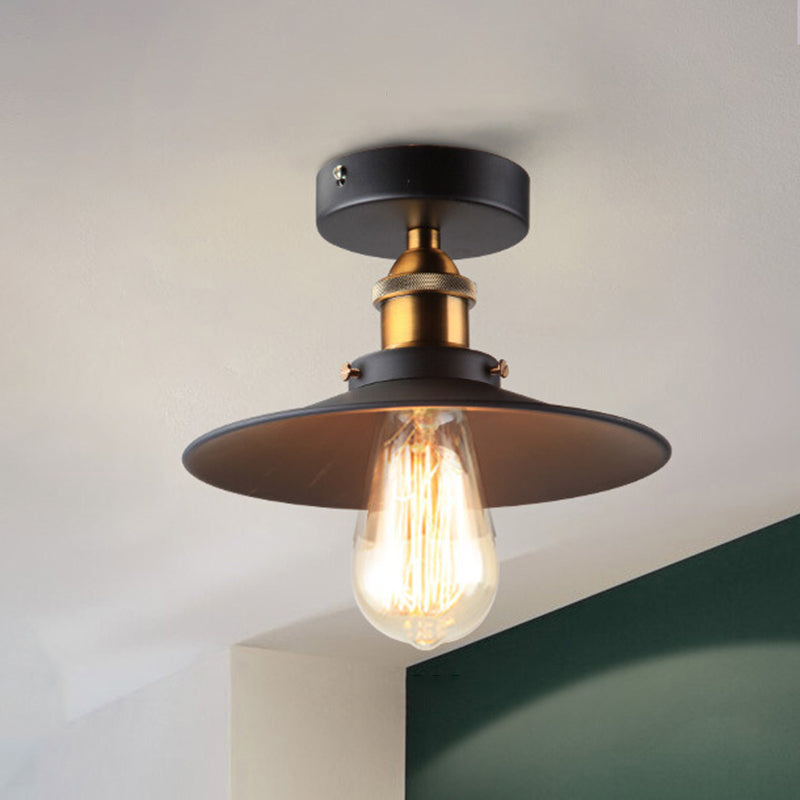 Lampada da soffitto industriale in metallo leggero con bordi smerigliati 1