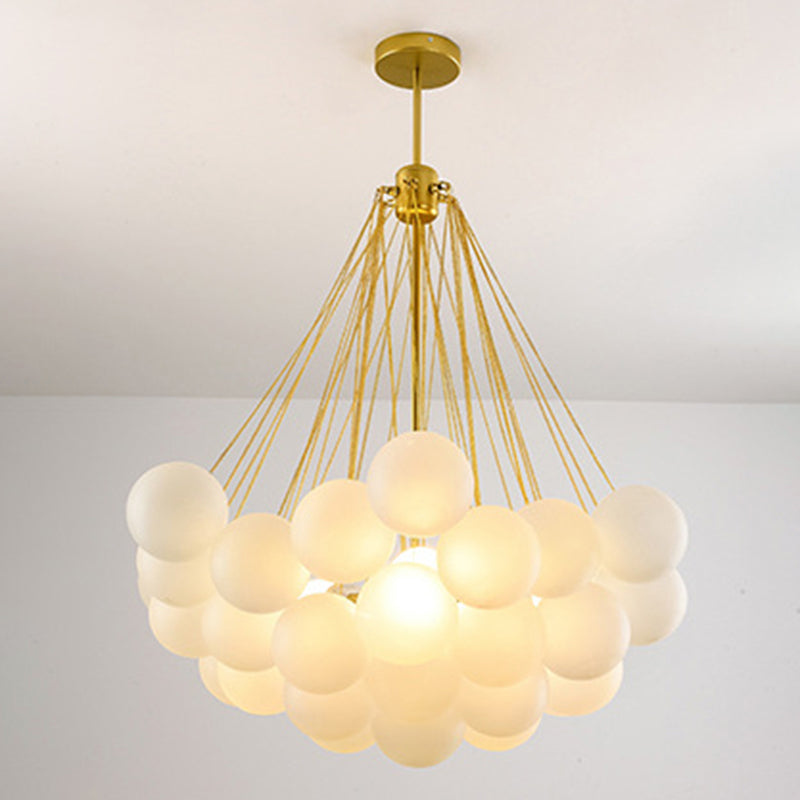Lámpara de lámpara de lámpara de estilo moderno de 3 luces con 37 bolas de deco de vidrio blanco lámpara de metal de la lámpara de metal accesorio de iluminación para sala de estar