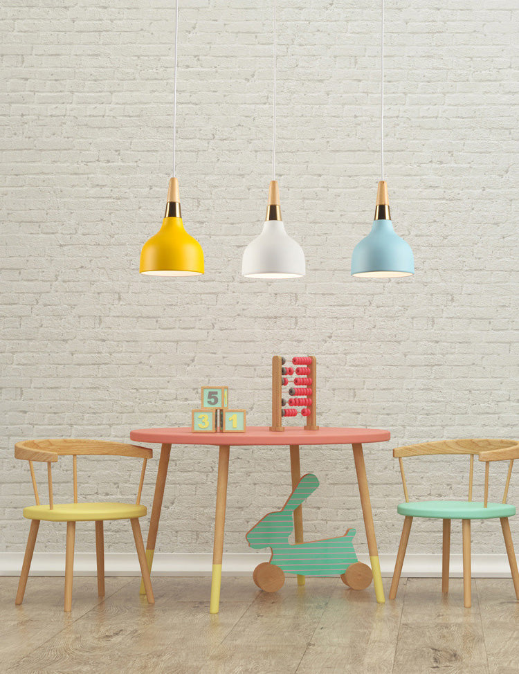 Wooden Top Down Lighting Pendant Nordic Style Metal Ceiling Pendant Lamp for Restaurant