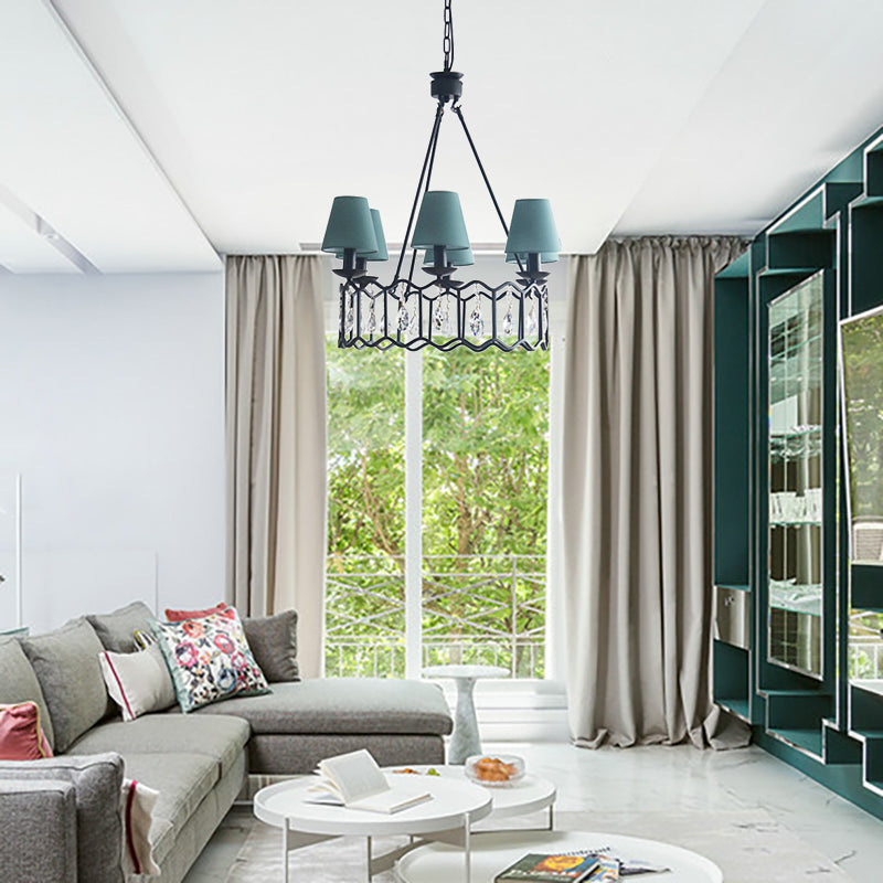 6 luces luz colgante circular con sombra de cono y acento de acento de cristal lámpara de lámpara contemporánea en negro sobre mesa