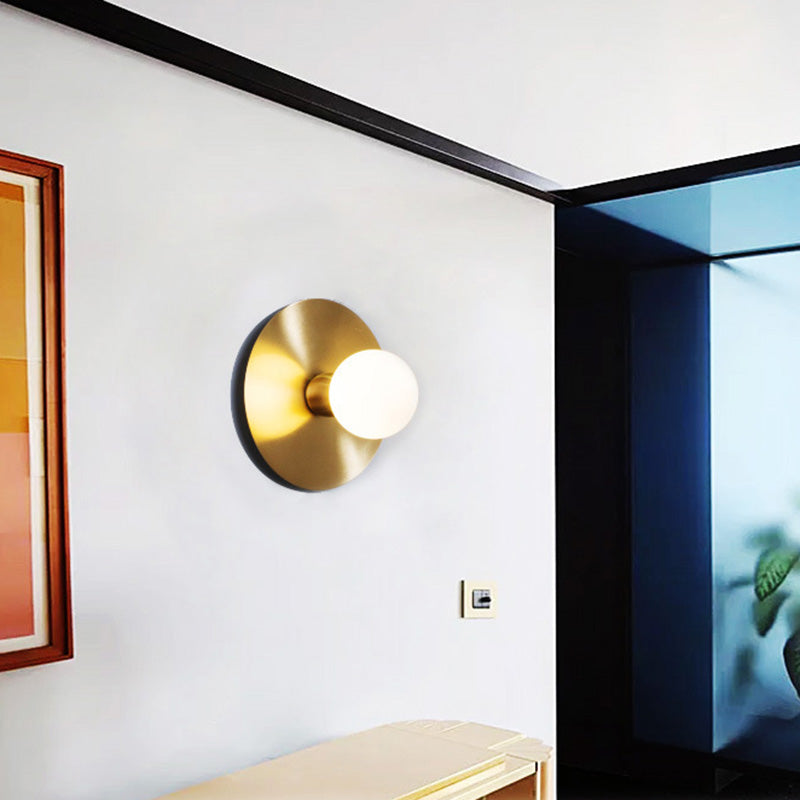 Nordic Postmodern Wall Mount Light 1 Light Round Disc Metal Sconce Light for Bedside