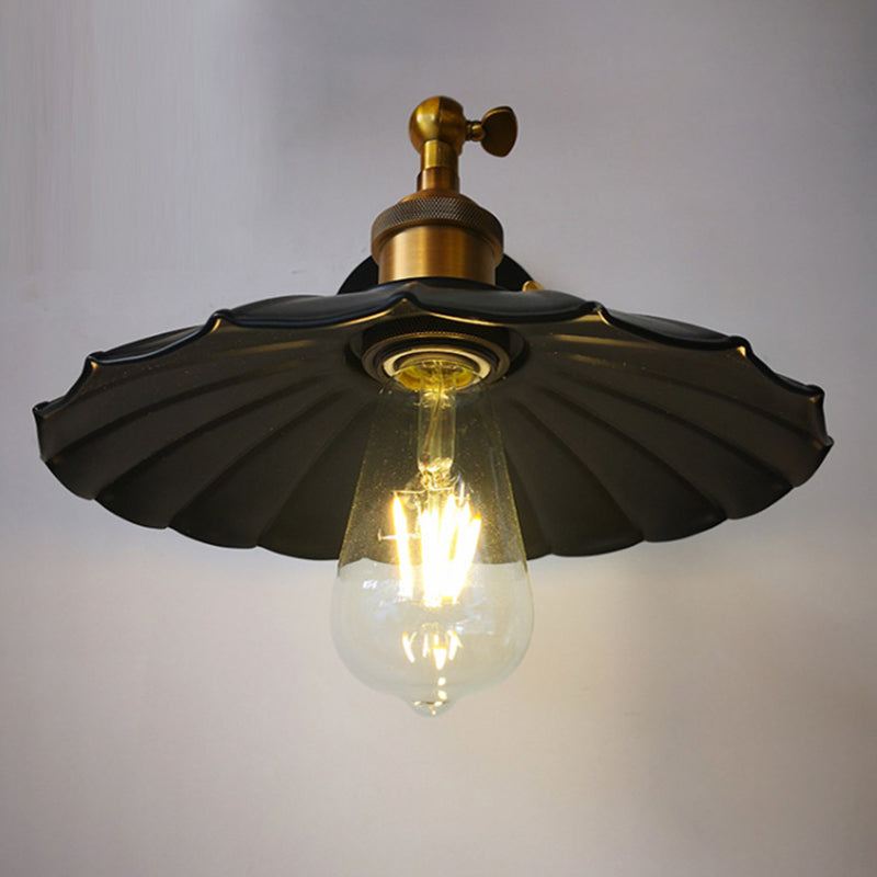 American Vintage Style Wall Sconce Metal Arm 1 Light Wall Light in Scalloped Shade