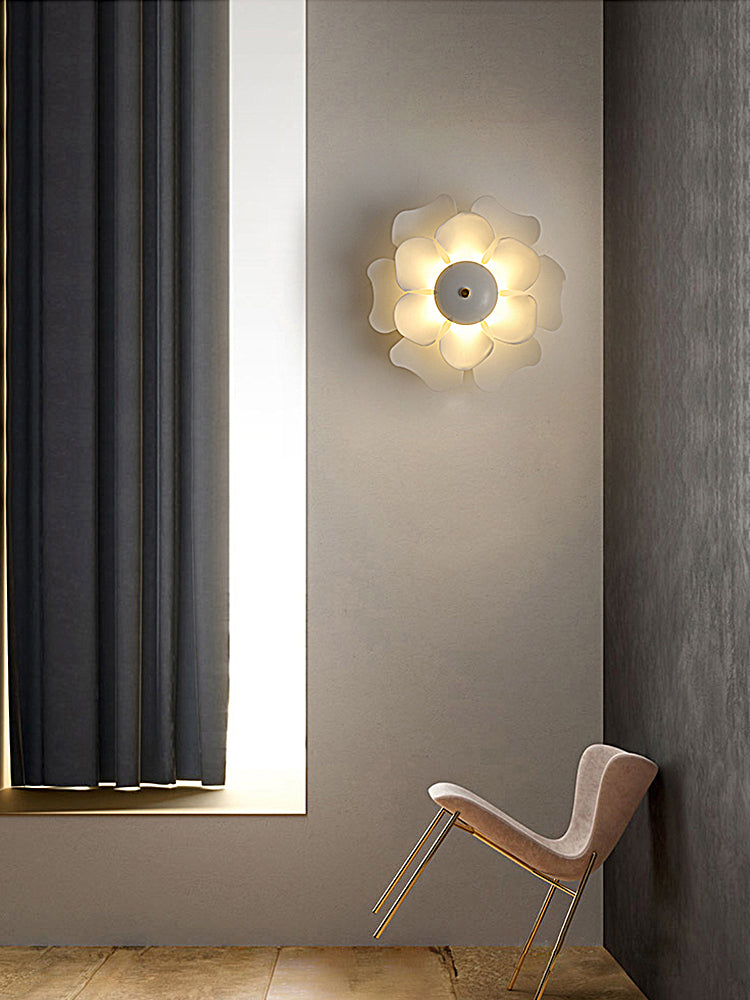 Nordic Style Flower Shape Wall Lamp Indoor Fashion Decoration Wall Sconce with Acrylic Shade