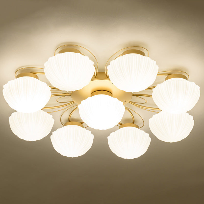 American Traditional Style Plafond Light Mount-Mount avec des coquillages en verre givré blanc Shade en or