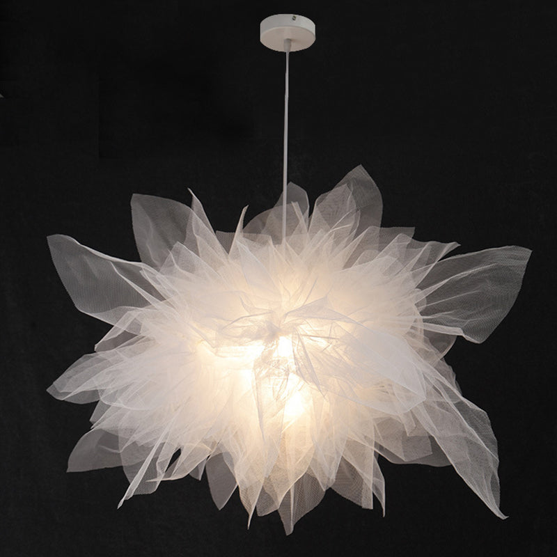 White Organza Fabric Shade Hanging Light Modern Style Single Light Creative Suspension Lamp for Garment Store