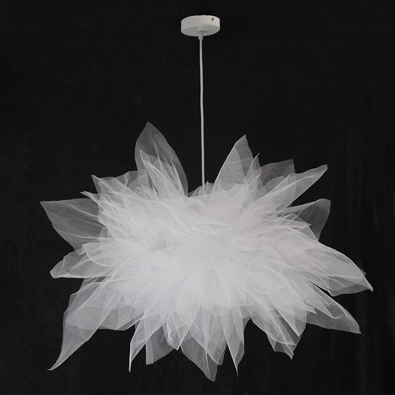 White Organza Fabric Shade Hanging Light Modern Style Single Light Creative Suspension Lamp for Garment Store