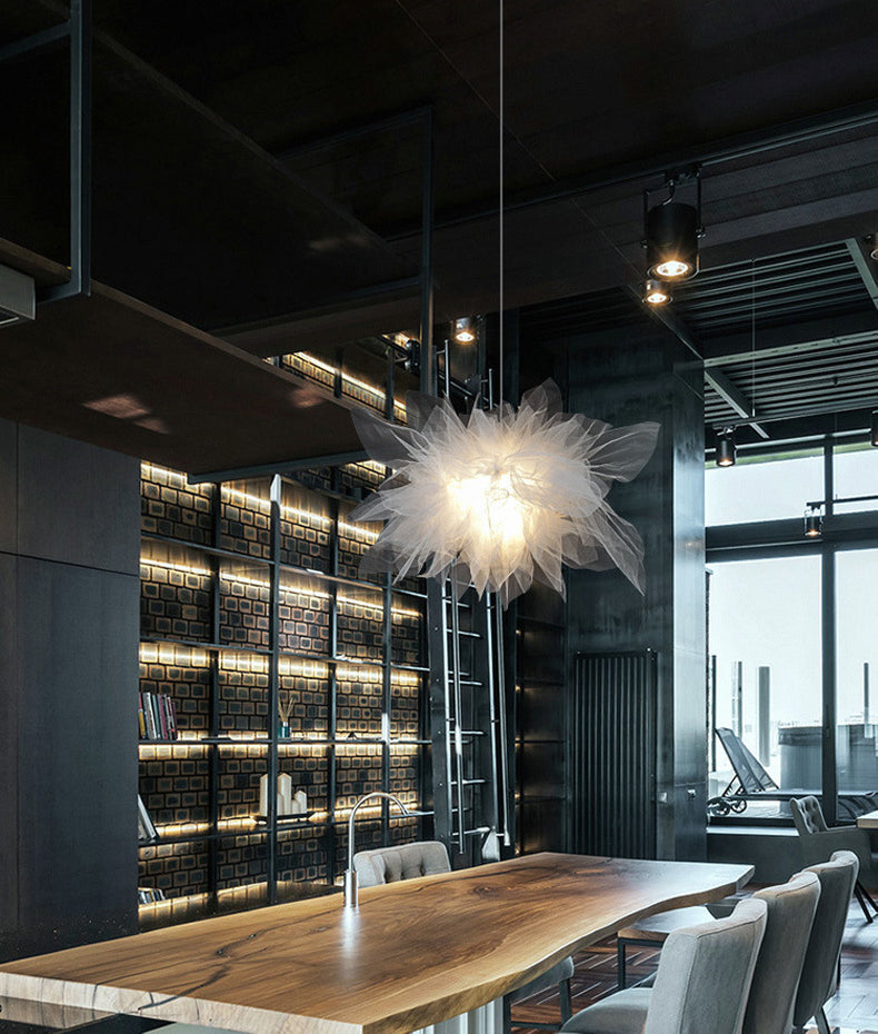 White Organza Fabric Shade Hanging Light Modern Style Single Light Creative Suspension Lamp for Garment Store