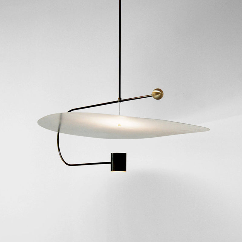 Minimalismo in stile post-moderno LED LIGHT LIGHT Creative Art Metal Art Decorative Hanging Lampada per soggiorno