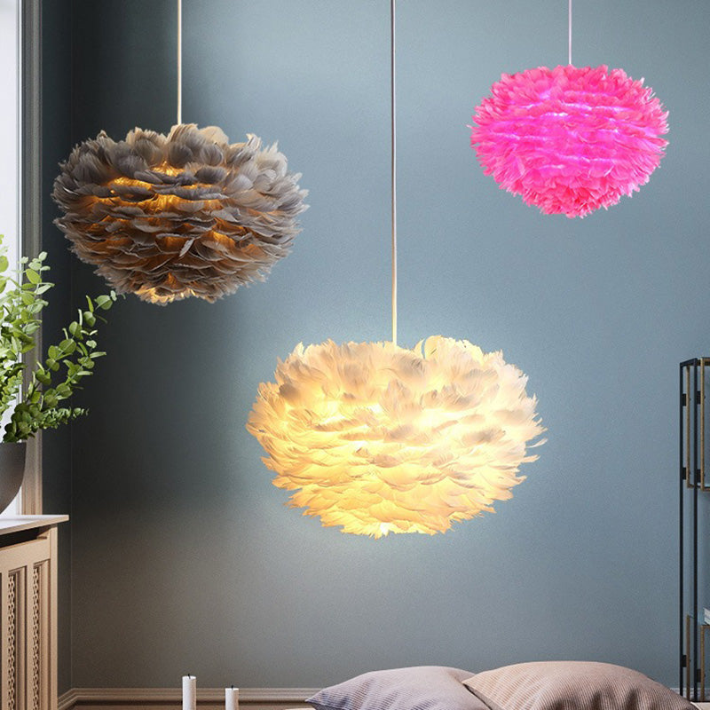 Lampadello a sospensione regolabile leggero moderno semplicità Globe Feather Affermazione per la camera da letto