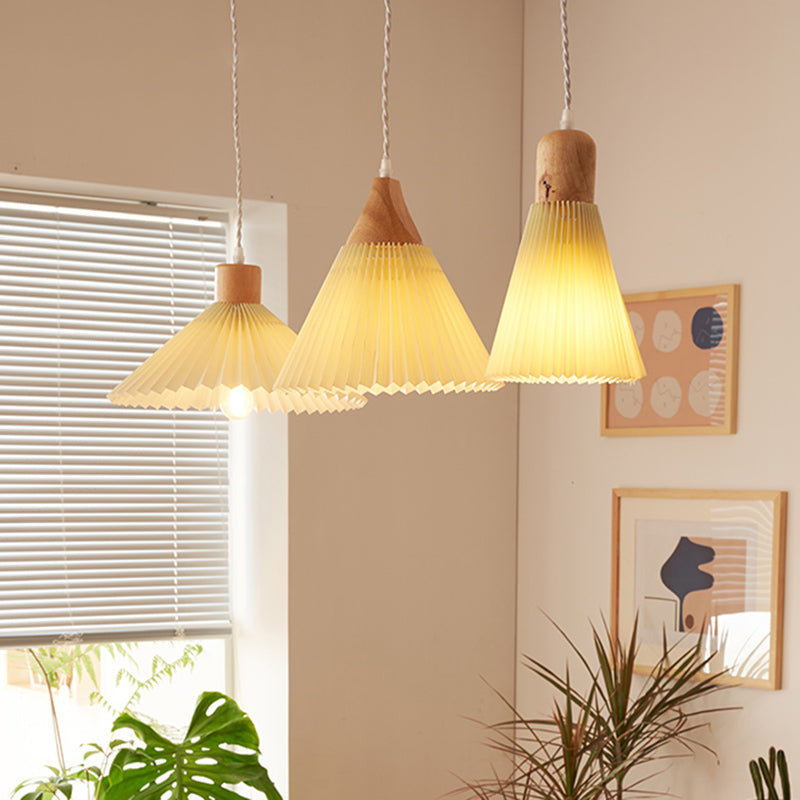 Pleated Fabric Shade Hanging Lamp Nordic Style Single Wood Pendant Lighting for Diner