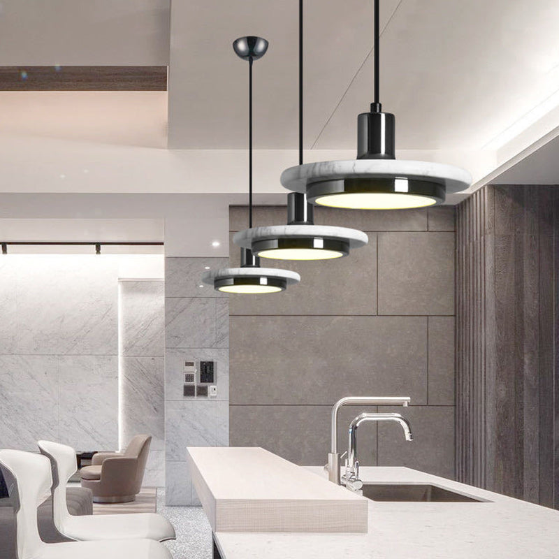 Kappengeformte Marmorhängeblocke Leuchte minimalistische LED -Anhängerbeleuchtung für das Restaurant