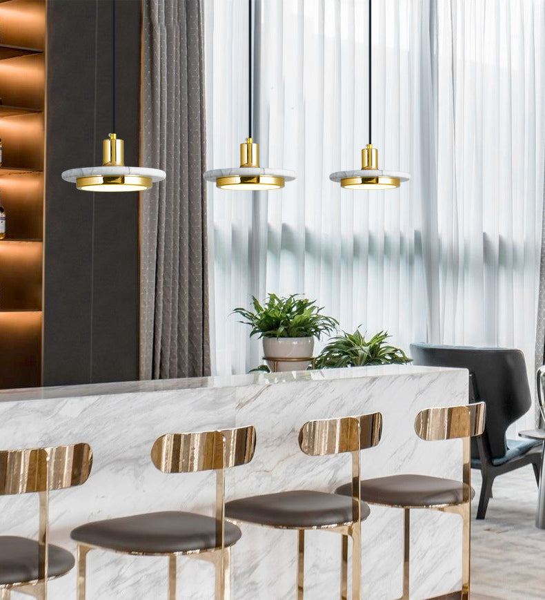 Kappengeformte Marmorhängeblocke Leuchte minimalistische LED -Anhängerbeleuchtung für das Restaurant