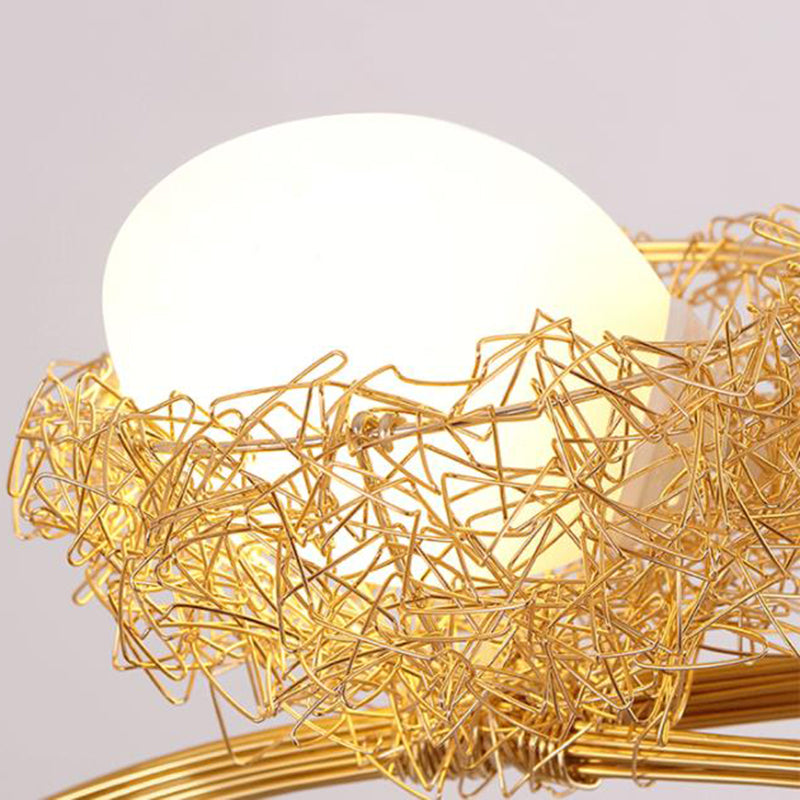 Bird and Nest Island Lampada decorativa in metallo in metallo appeso con tonalità in vetro di uova