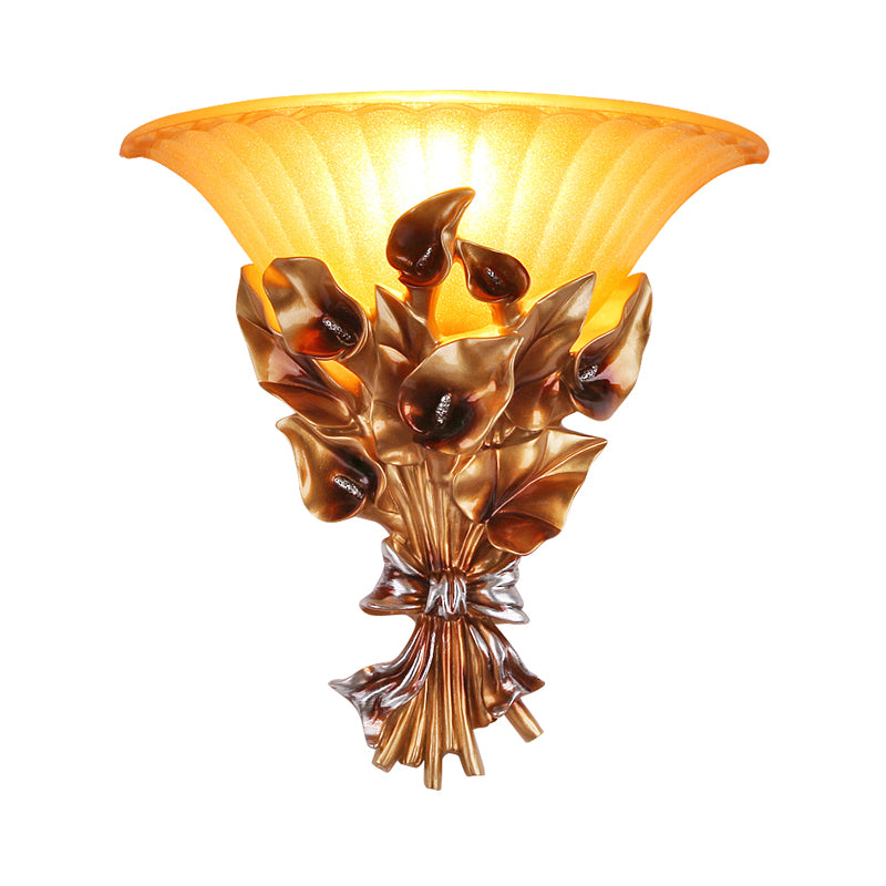 Sandblasted Glass Flared Wall Light Vintage Style 1 Bulb Golden Sconce Light Fixture