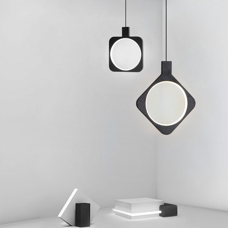 Lámpara colgante de LED de forma geométrica negra Lámpara de colgación de metal minimalista moderna para sala de estar