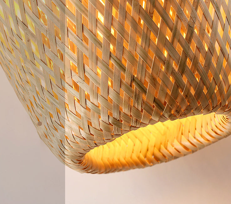 Beige handgearbeitet