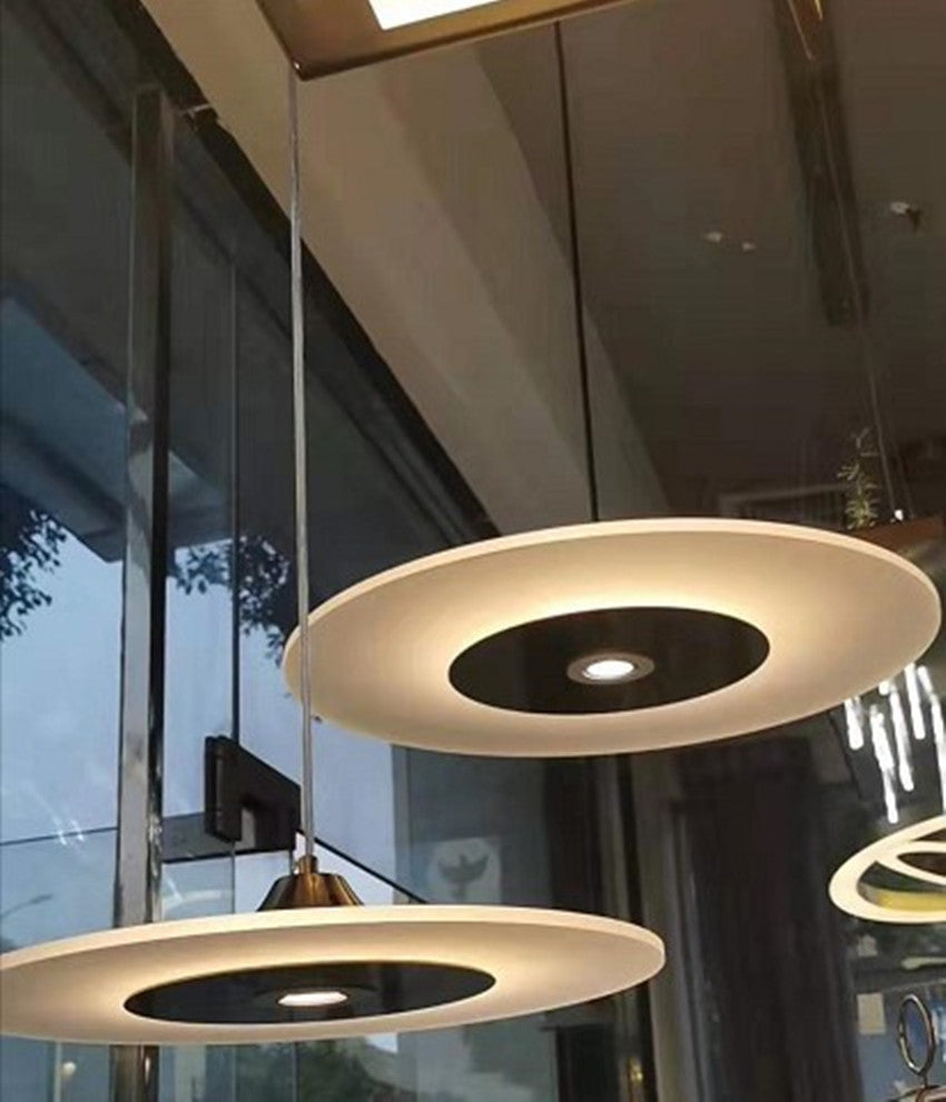 Gouden ronde vorm led hanglamp moderne minimalistische acrylhanglamp voor woonkamer