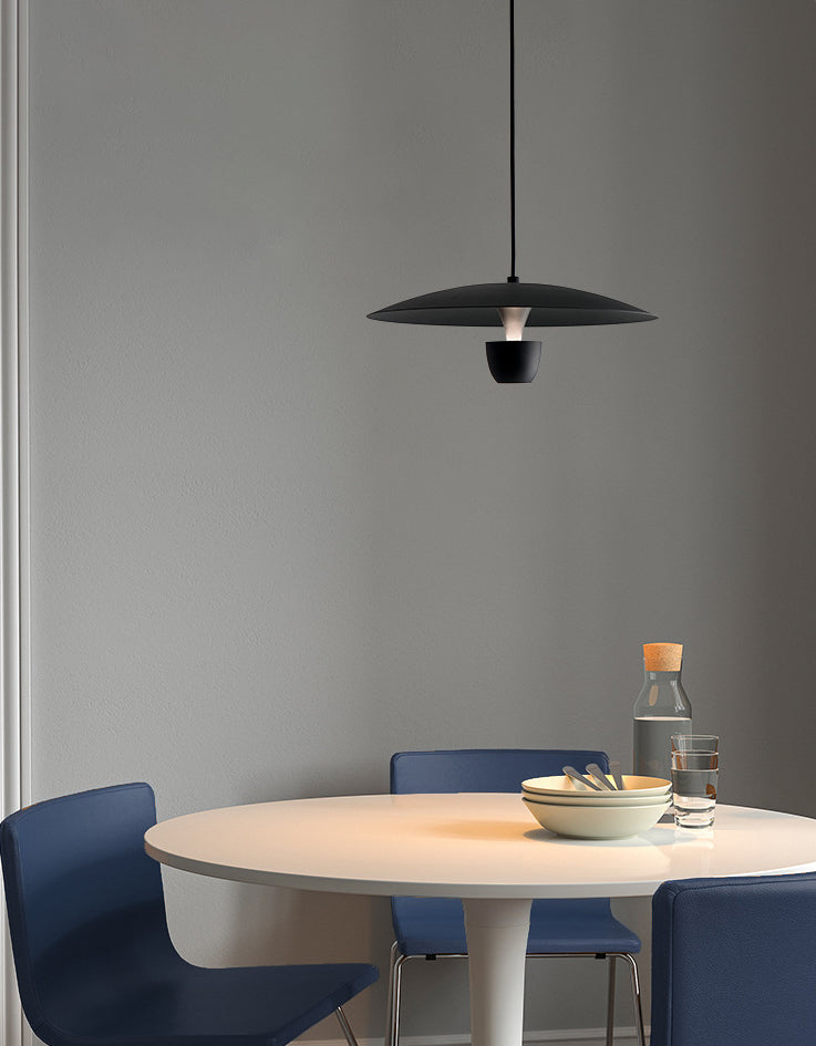 Noordse moderne creatieve metalen hanglampje Zwart vliegende schotel LED -ophanging Licht voor slaapkamer