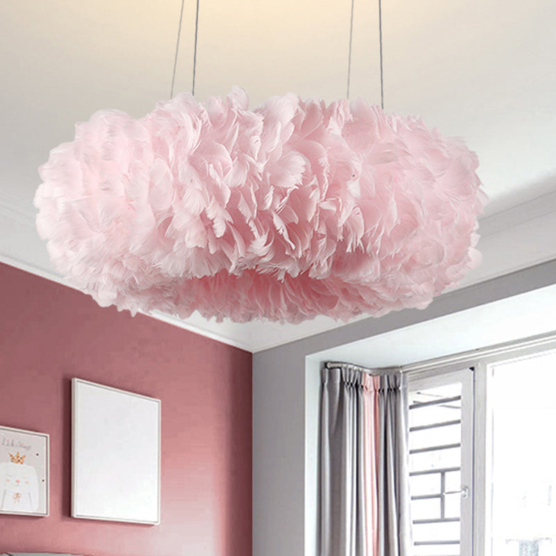 Il lampadario a forma di ciondolo a forma di ciambella rosa illuminazione lampadario piuma per camera da letto