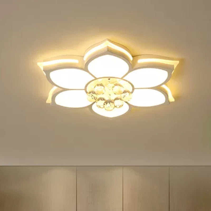 Witte Bloem Flush Mount Licht Armatuur Moderne LED-kristal dicht bij plafondverlichting