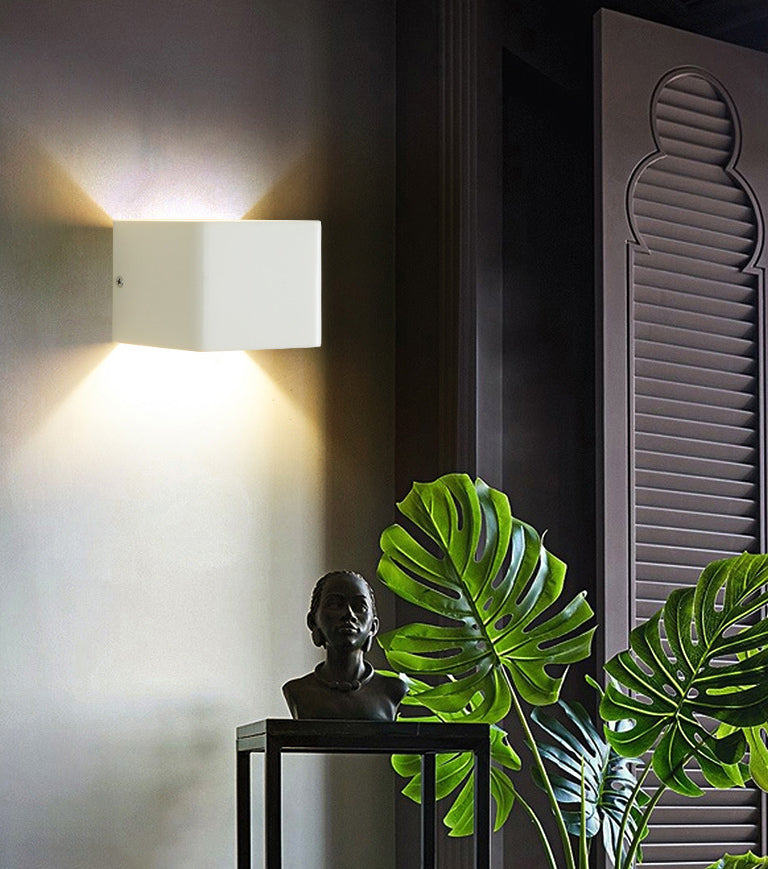 Ultra-modern Square Wall Sconce Lighting Aluminum Wall Mounted Light Fixture for Bedroom
