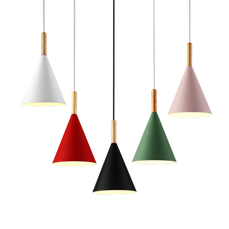 Metal Tapered Hanging Light Nordic Style 1 Light  Restaurant Ceiling Pendant Lamp  with Wooden Top