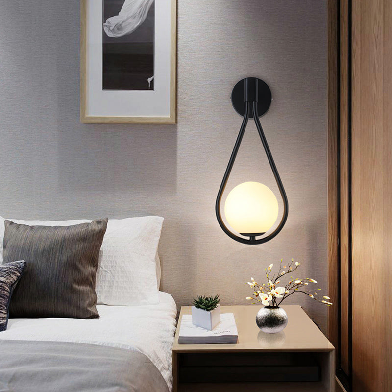 Lampe murale du globe moderne Verre blanche 1 lumière lumineuse légère pour la chambre corride