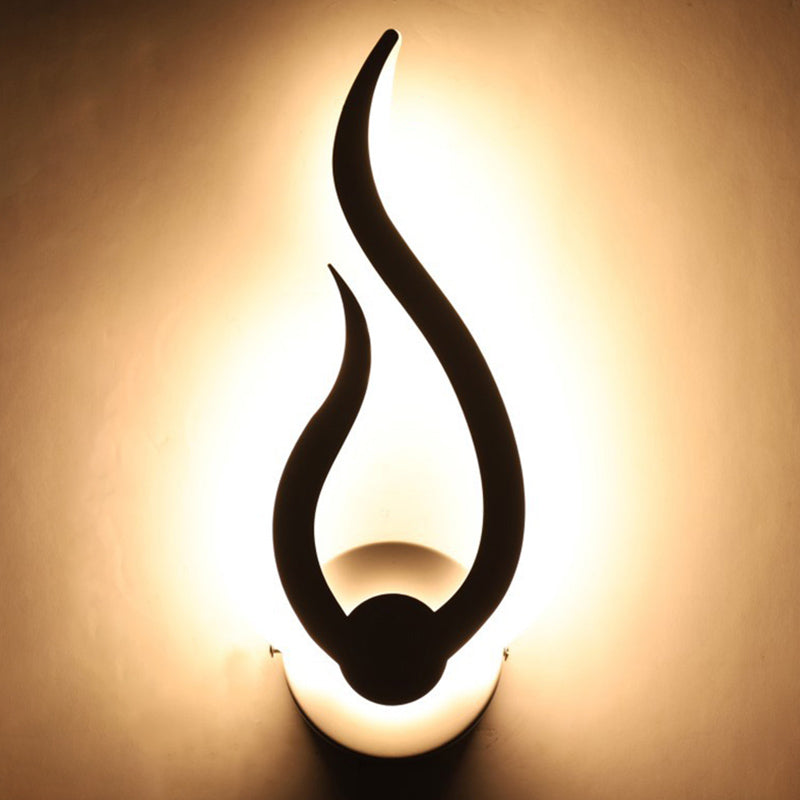 LED Flame Shape Wall Mount Light Modern Style Sconce Light Fixture for Living Room