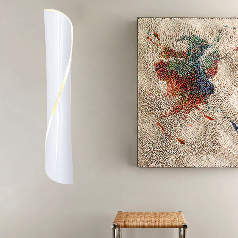 Speciatura da parete della superficie di ferro attorcigliata 21,5 "/31" larga coloniale 2 lampadine nera/bianca.